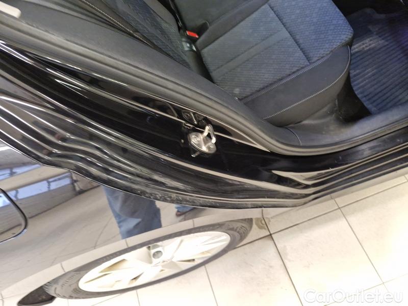  Skoda  Octavia  Lim.  (5E3)(03.2017->)  1.5TSI 150 Style #9