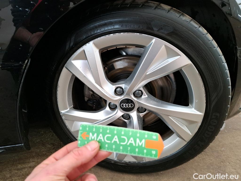  Audi  A4 AUDI  / 2019 / 4P / Berline 35 TFSI 150 S tronic S Line #24