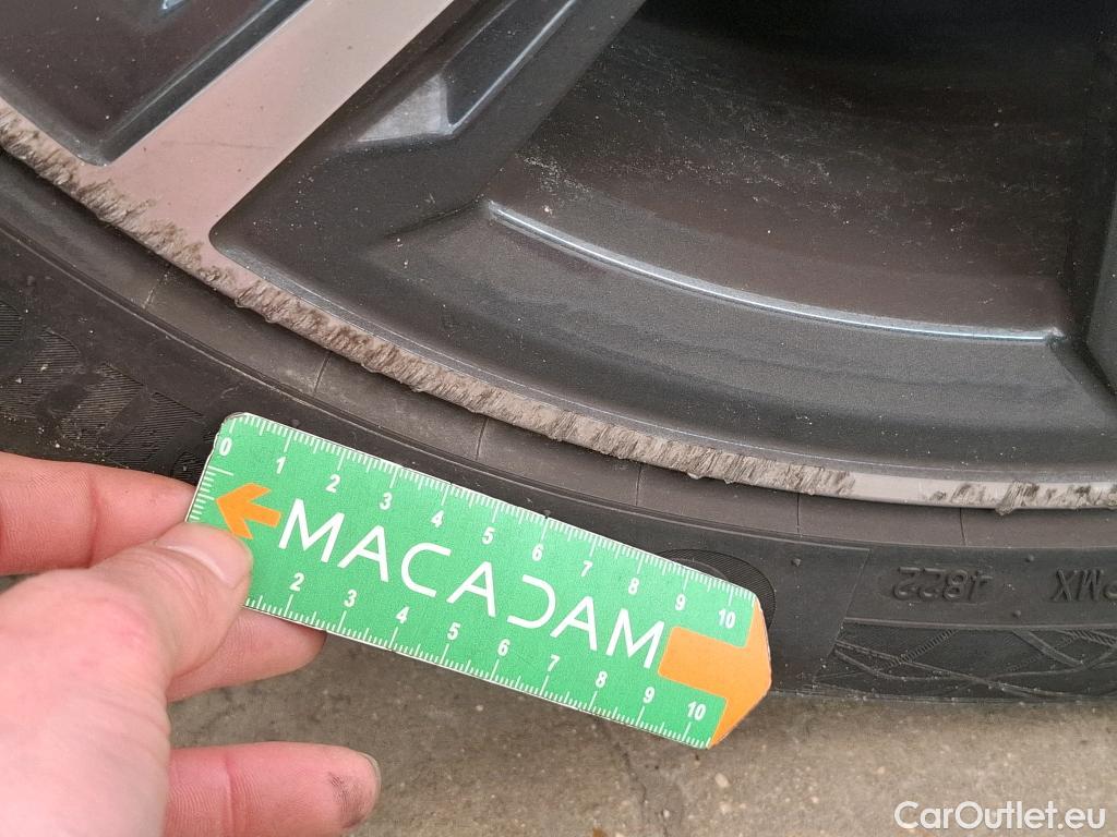  Bmw  Serie 1 BMW Série 1 / 2019 / 5P / Berline 1.5 116I DKG7 Business Design #7