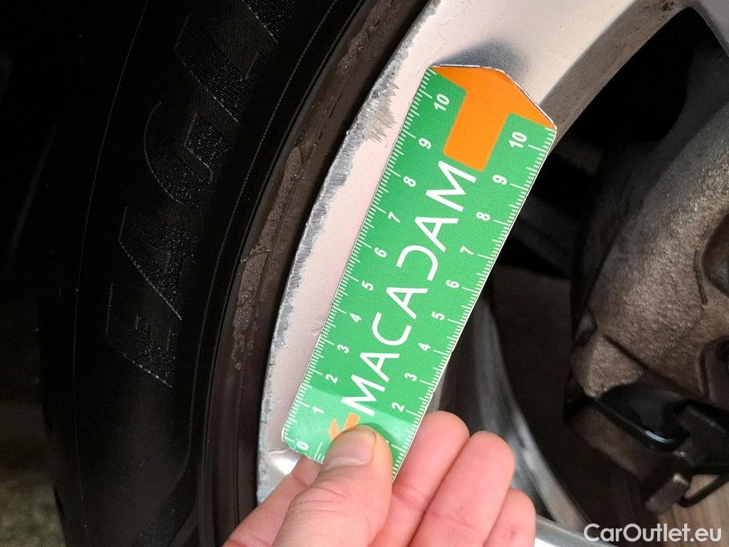  Audi  A4 AUDI  / 2019 / 4P / Berline 35 TFSI 150 S tronic S Line #25