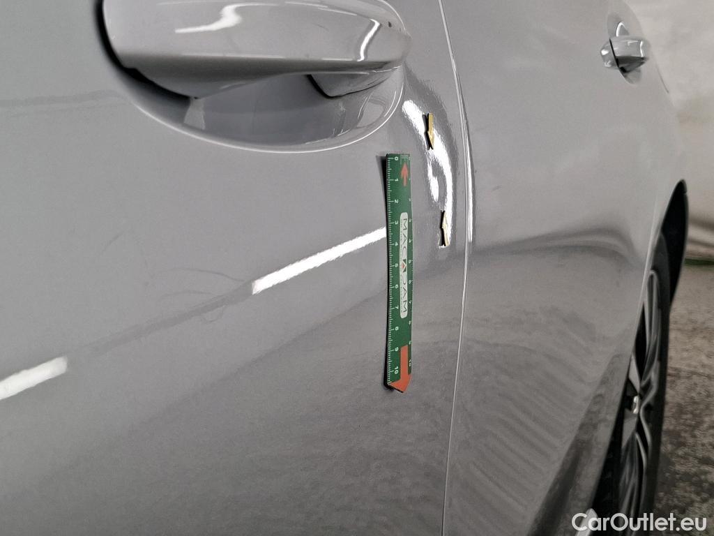  Mercedes  A-Klasse MERCEDES-BENZ Classe A Compact  2018  5P  Berline A 250 e Business Line 8GDCT #52