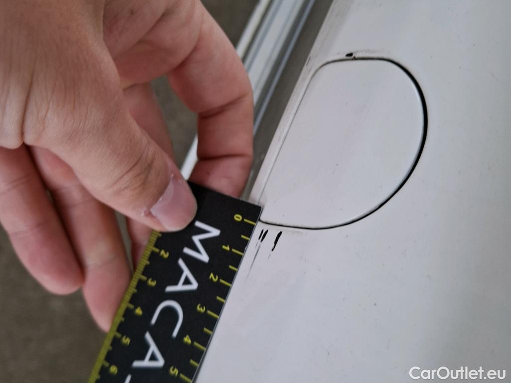  Fiat  500 FIAT   2015  3P  Berline Hybrid 10 BSG 70 ch Dolcevita #9