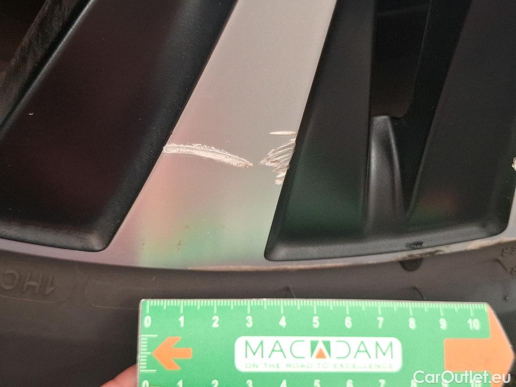  Mercedes  A-Klasse MERCEDES-BENZ Classe A Compact  2018  5P  Berline A 250 e Business Line 8GDCT #45