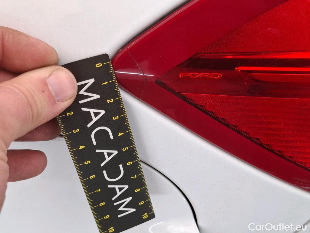  Ford  Fiesta FORD  5p Berline 1.1 70PS BUSINESS #8