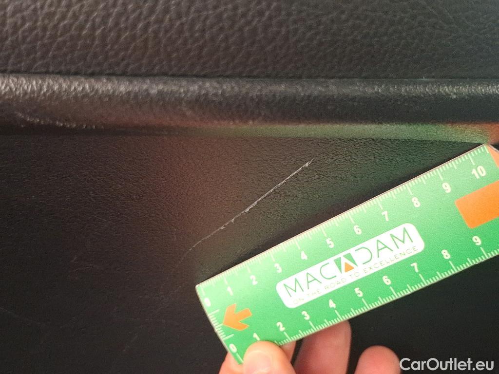  Mercedes  A-Klasse MERCEDES-BENZ Classe A Compact  2018  5P  Berline A 250 e Business Line 8GDCT #48