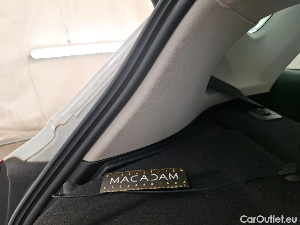  Ford  Fiesta FORD  5p Berline 1.1 70PS BUSINESS #24