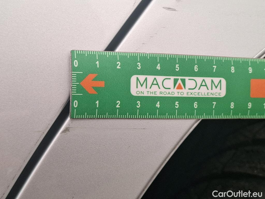  Mercedes  A-Klasse MERCEDES-BENZ Classe A Compact  2018  5P  Berline A 250 e Business Line 8GDCT #28