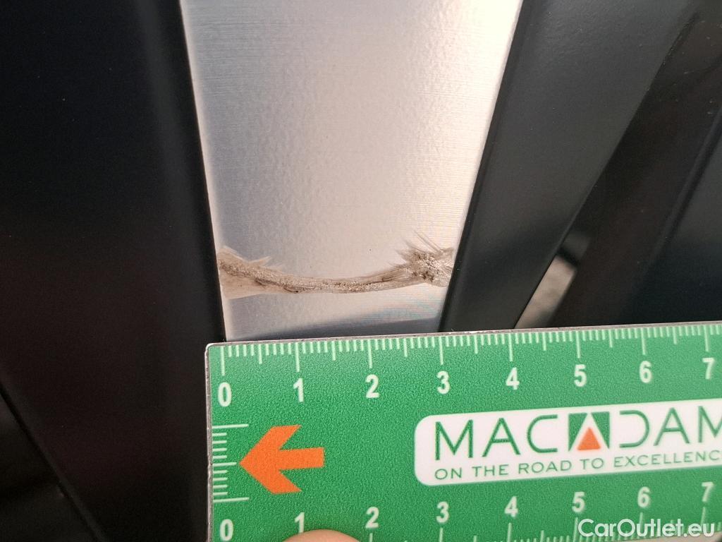  Mercedes  A-Klasse MERCEDES-BENZ Classe A Compact  2018  5P  Berline A 250 e Business Line 8GDCT #36