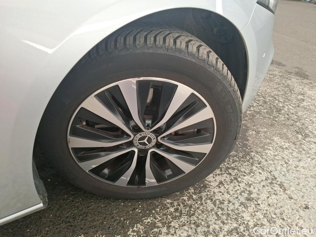  Mercedes  A-Klasse MERCEDES-BENZ Classe A Compact  2018  5P  Berline A 250 e Business Line 8GDCT #39