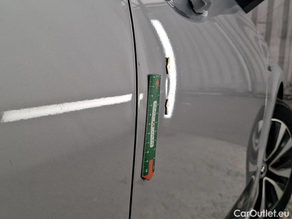  Mercedes  A-Klasse MERCEDES-BENZ Classe A Compact  2018  5P  Berline A 250 e Business Line 8GDCT #56