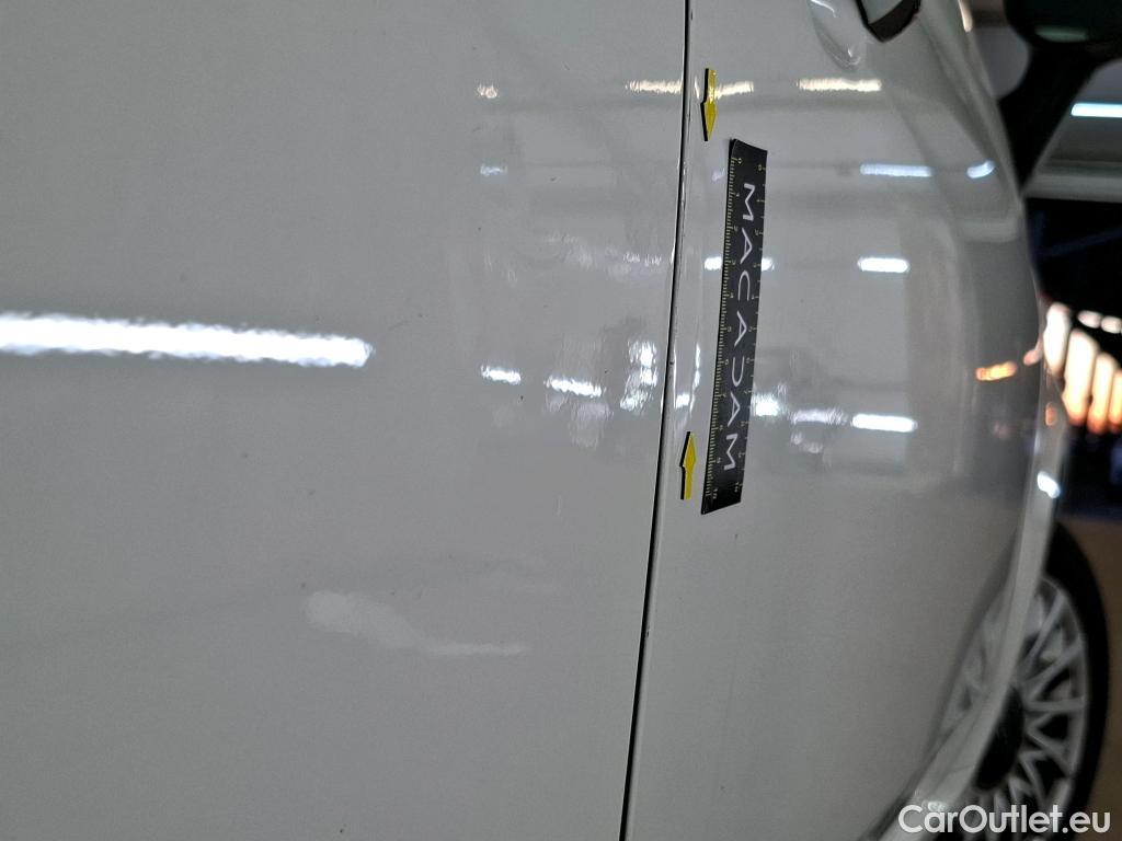  Fiat  500 FIAT   2015  3P  Berline Hybrid 10 BSG 70 ch Dolcevita #11