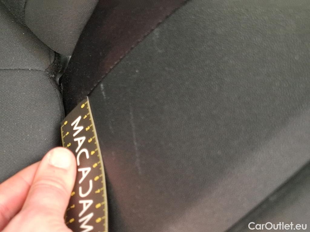  Ford  Fiesta FORD  5p Berline 1.1 70PS BUSINESS #18