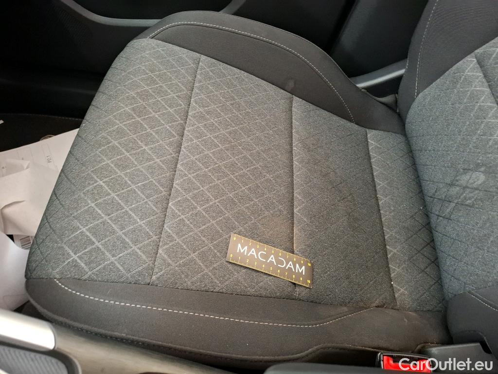  Land Rover  Discovery MG ZS / 2024 / 5P / SUV 1.5L 197ch Hybrid+ Comfort #14