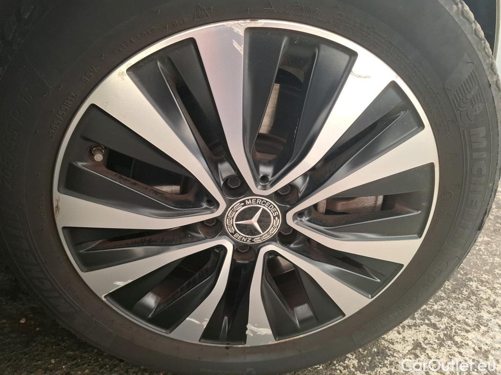  Mercedes  A-Klasse MERCEDES-BENZ Classe A Compact  2018  5P  Berline A 250 e Business Line 8GDCT #40