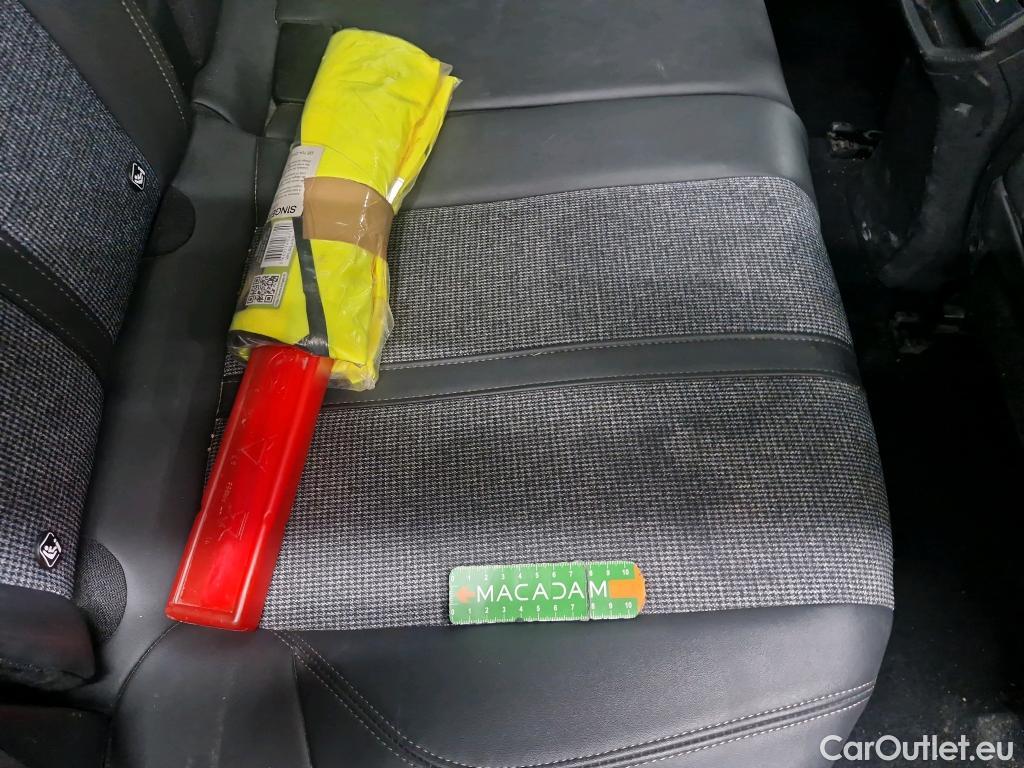  Peugeot  3008  Allure Business 1.2 PureTech 130CV BVA8 E6d #33