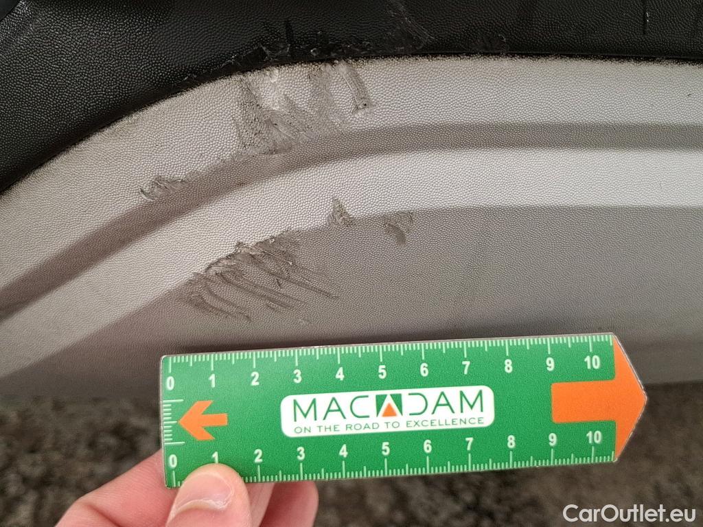  Renault  Captur  II Evolution 1.6 E-TECH Hybrid 145CV BVA6 E6d #17