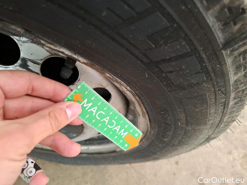  Peugeot  Expert  Fourgon Premium L2 1.5 HDi 120CV BVM6 E6d #32