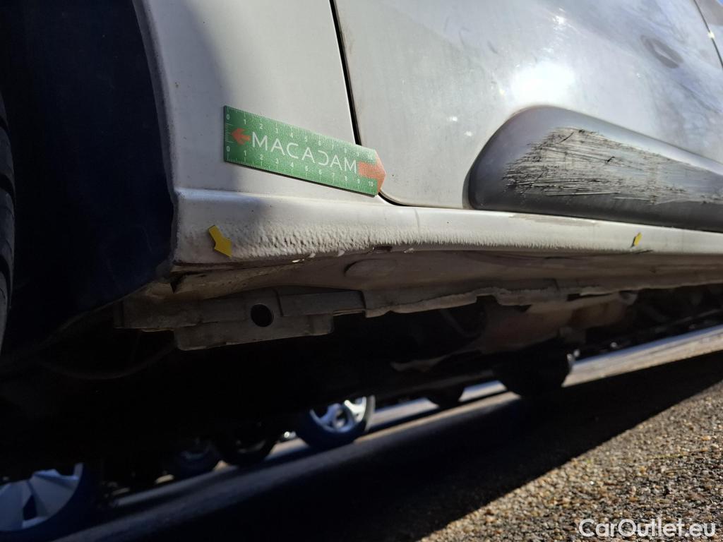  Peugeot  Expert  Fourgon Premium L2 1.5 HDi 120CV BVM6 E6d #13