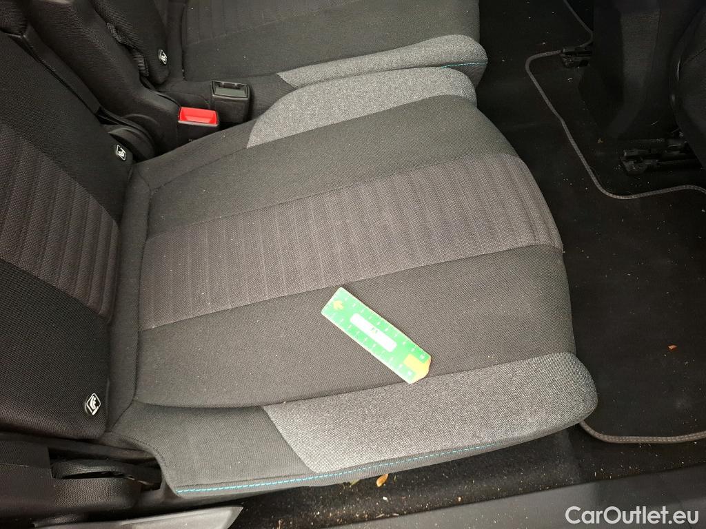  Peugeot  5008  Style 1.5 HDi 130CV BVA8 7 Sieges E6d #13