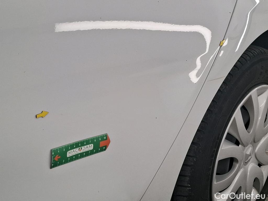  Renault  Clio  IV Air MediaNav 1.5 dCi 90CV BVM5 E6 #17