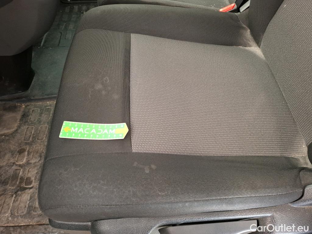  Peugeot  Expert  Fourgon Premium L2 1.5 HDi 120CV BVM6 E6d #51