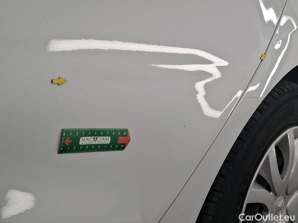  Renault  Clio  IV Air MediaNav 1.5 dCi 90CV BVM5 E6 #16