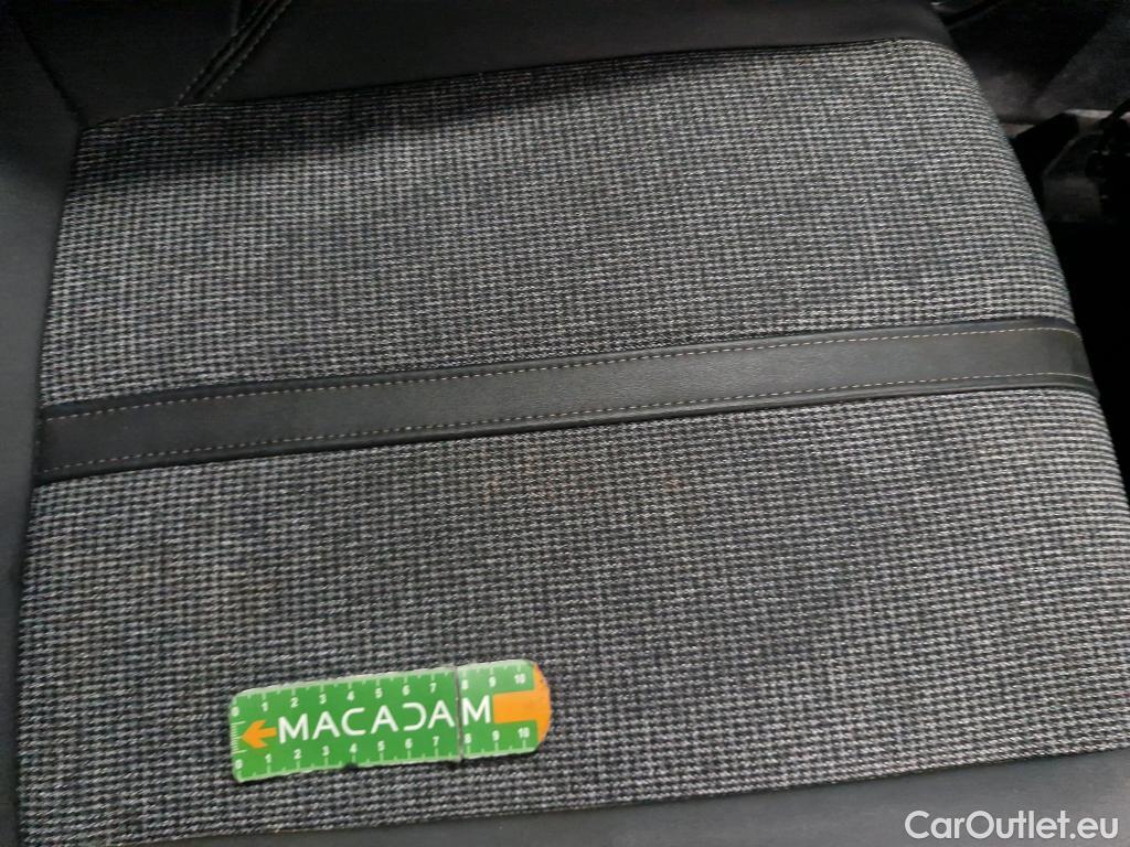  Peugeot  3008  Allure Business 1.2 PureTech 130CV BVA8 E6d #34