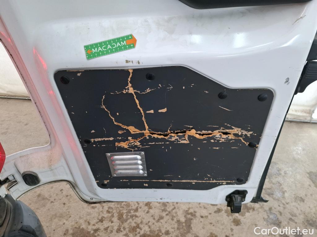  Peugeot  Expert  Fourgon Premium L2 1.5 HDi 120CV BVM6 E6d #33