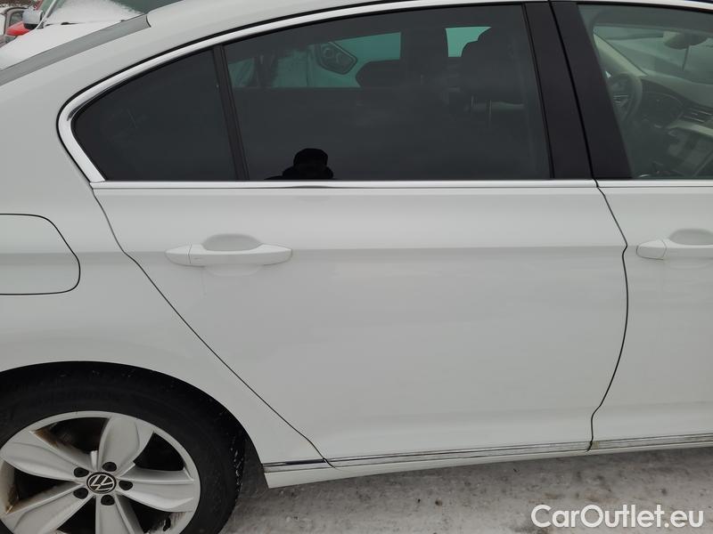  Volkswagen  Passat  Lim (CB2) (2019)  2.0TDI 147 Eleg.4M AT #19