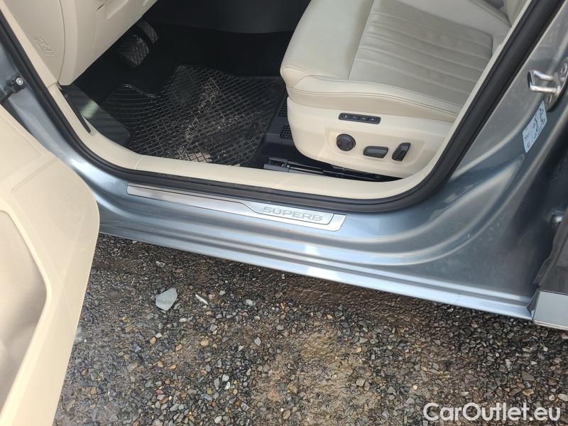  Skoda  Superb  (3V3)(2015) Supe.FL2.0TDI 110 L&K AT #5