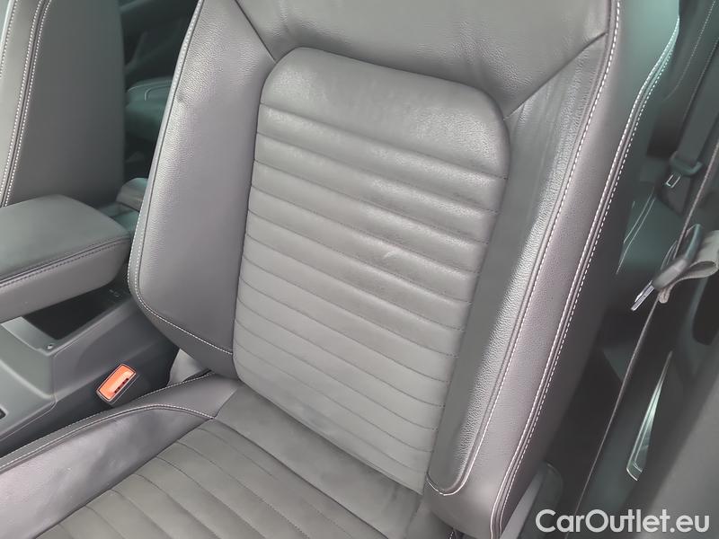  Volkswagen  Passat  Lim (CB2) (2019)  2.0TDI 147 Eleg.4M AT #7