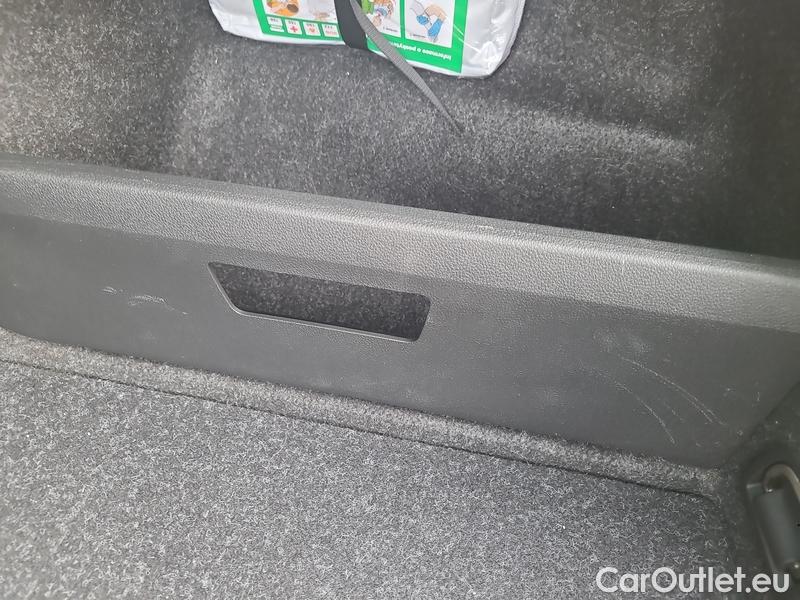  Skoda  Octavia  Lim. (NX3)(2020) Oct. 2.0TDI 110 Style AT 5d #6