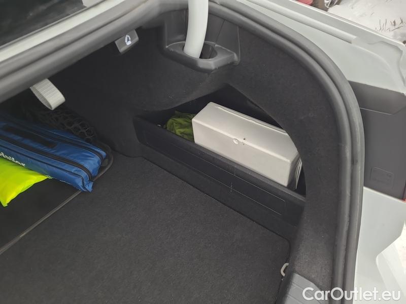  Volkswagen  Passat  Lim (CB2) (2019)  2.0TDI 147 Eleg.4M AT #15