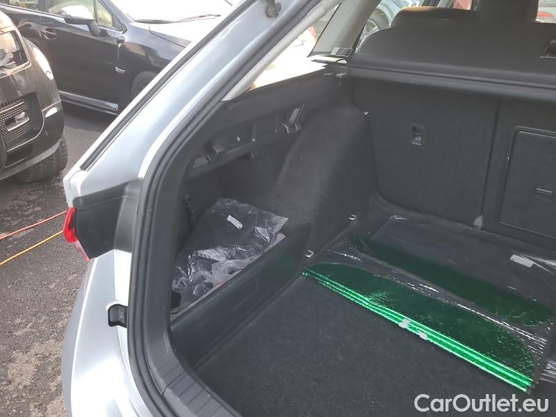  Skoda  Octavia  Combi (NX3)(2020) Oct.Combi 1.5TSI 110 Style #24