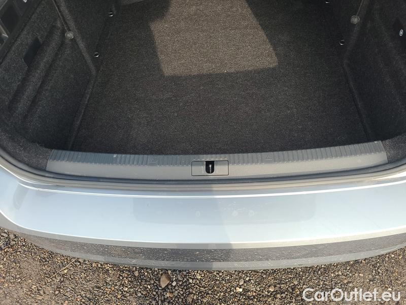  Skoda  Superb  (3V3)(2015) Supe.FL2.0TDI 110 L&K AT #22