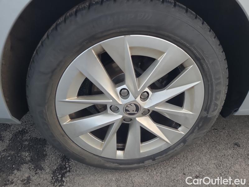  Skoda  Octavia  Combi (NX3)(2020) Oct.Combi 1.5TSI 110 Style #28