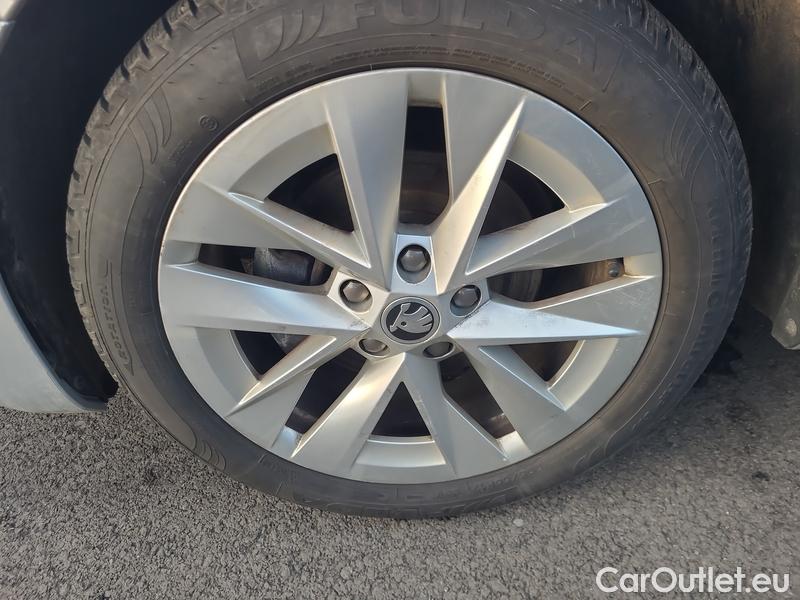  Skoda  Octavia  Combi (NX3)(2020) Oct.Combi 1.5TSI 110 Style #9