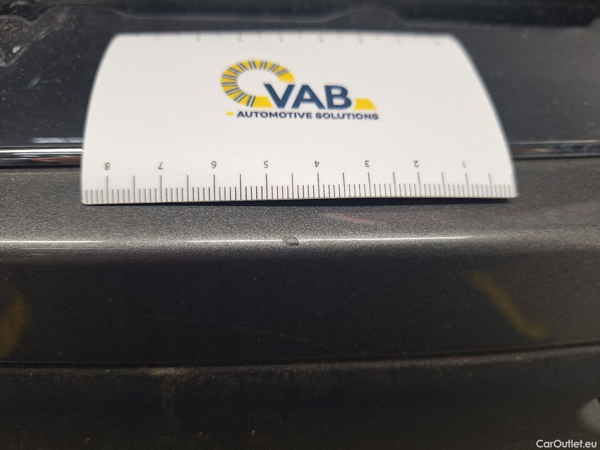  Mercedes  GLB Mercedes,  '19, Mercedes-Benz   180 d Business Solution 5d #32