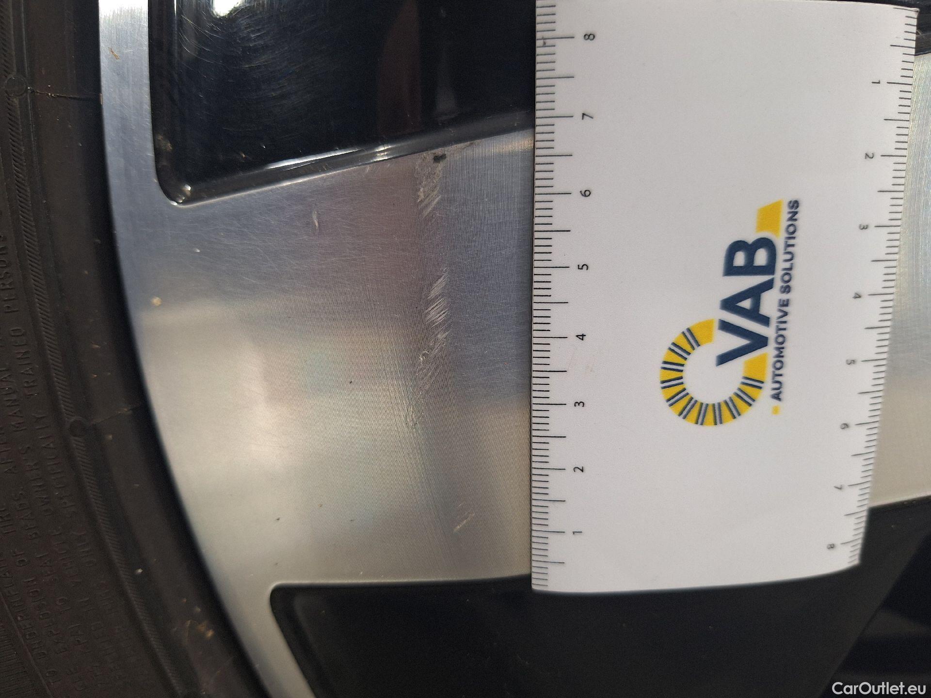  Mercedes  GLB Mercedes,  '19, Mercedes-Benz   180 d Business Solution 5d #35