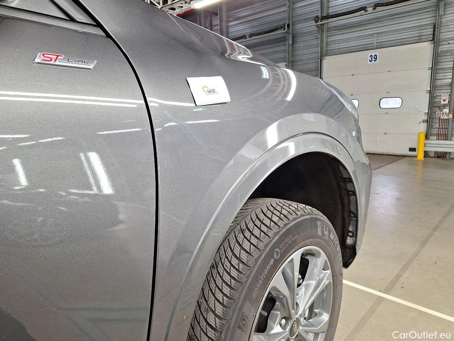  Ford  Kuga Ford,  '19, Ford  2.5i FHEV Aut. 140kW ST-Line 5d #6