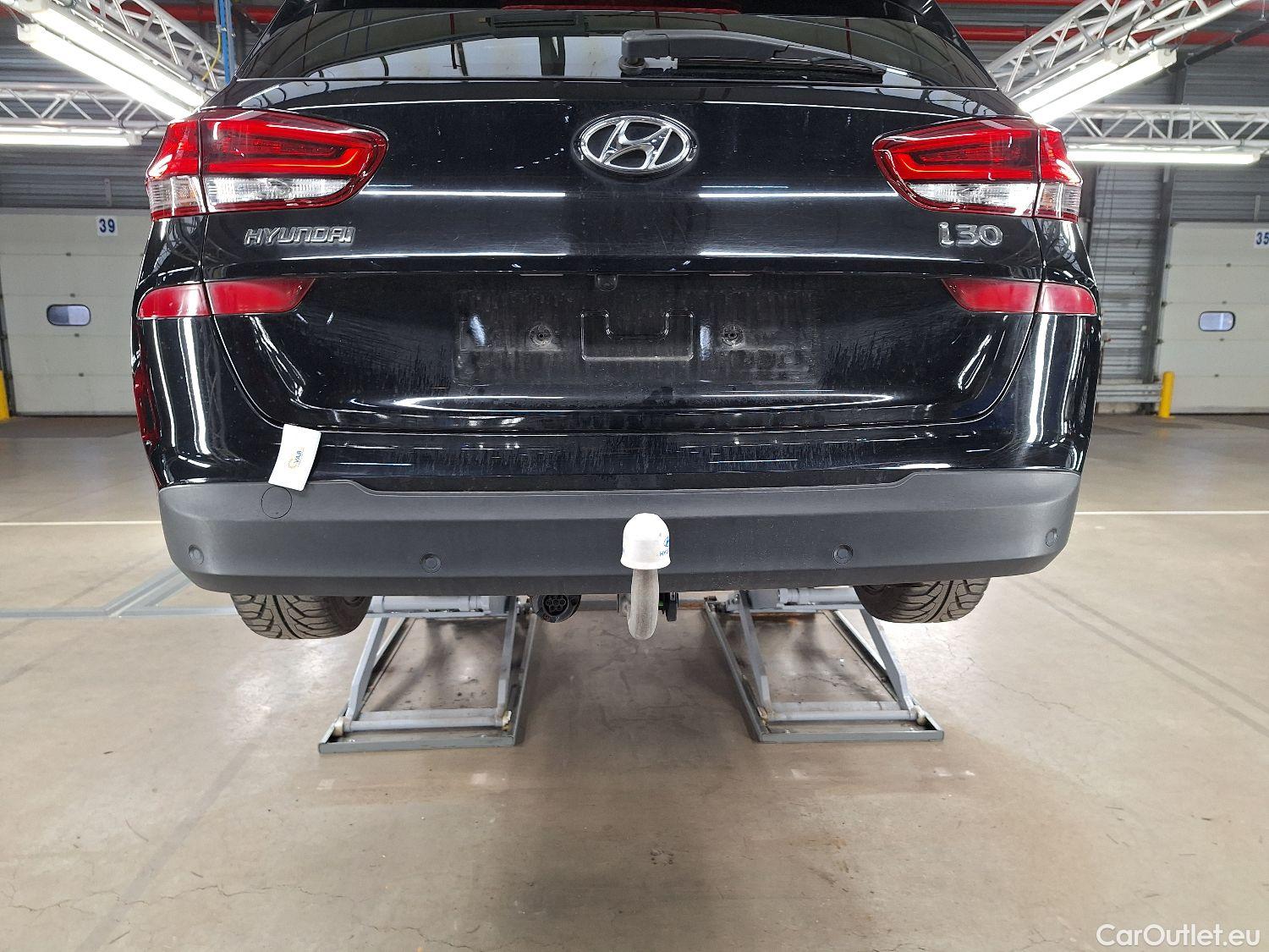  Hyundai  i30 Hyundai,  Wagon '17, Hyundai  Wagon 1.6 CRDi DCT 100kW Sky 5d #23