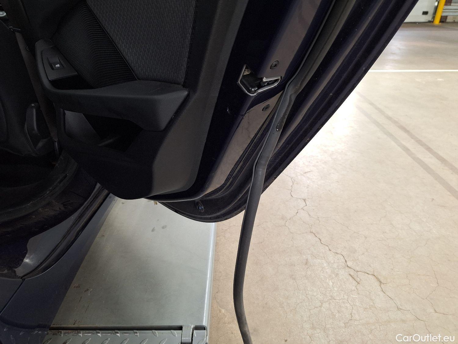  Bmw  Serie 1 BMW, 1-serie '19, BMW 1 Reeks Hatch 116dA (85 kW) 5d #37