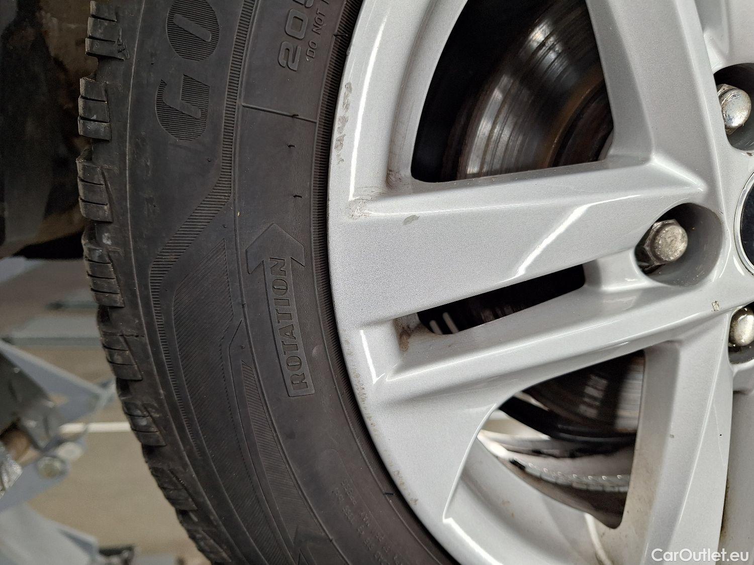  Toyota  Corolla Toyota,  TS '19, Toyota  Touring Sports 1.8 Hybrid Dynamic e #2