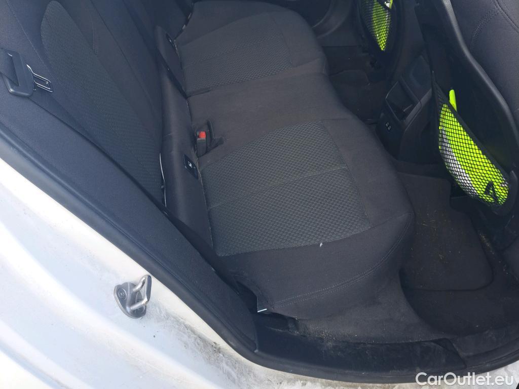  Bmw  Serie 1 BMW  / 2019 / 5P / berlina con portón 116d #31