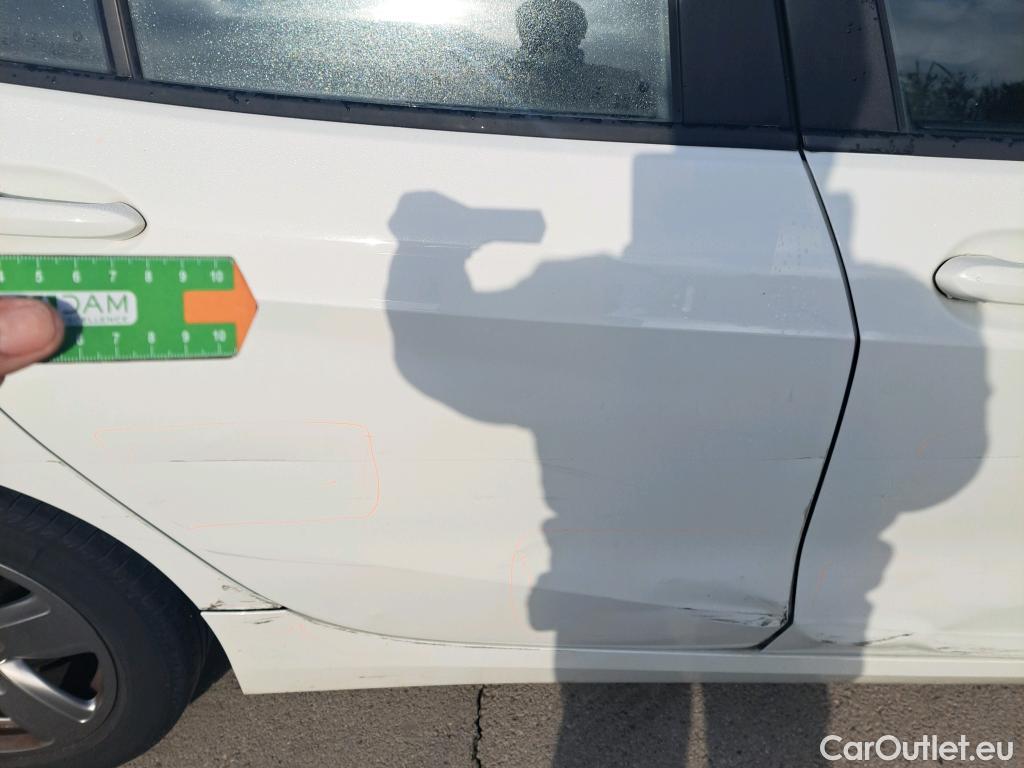  Bmw  Serie 1 BMW  / 2019 / 5P / berlina con portón 116d #3