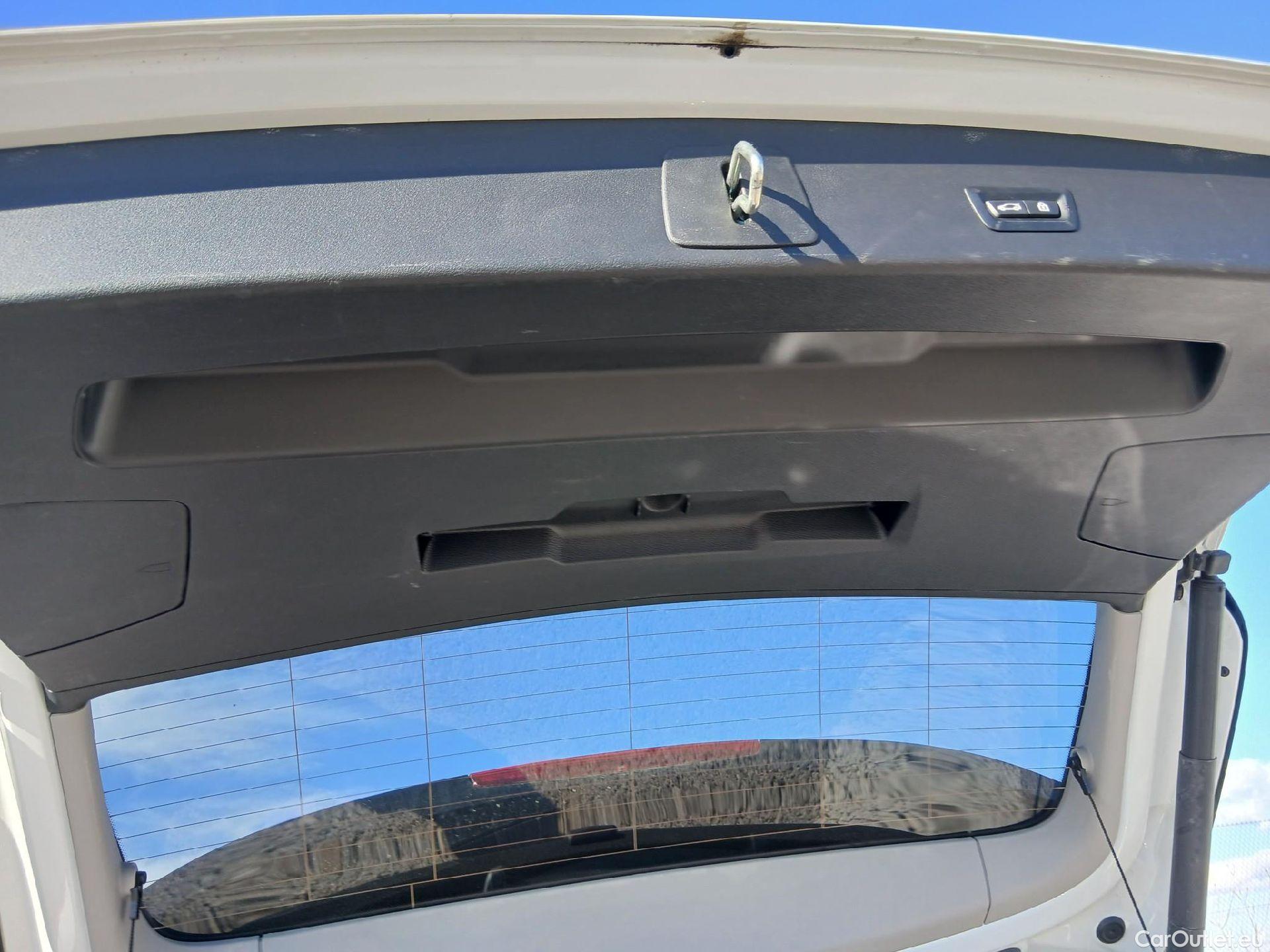  Bmw  X1 BMW  / 2019 / 5P / todoterreno sDrive18dA Corporate (AC4) #31