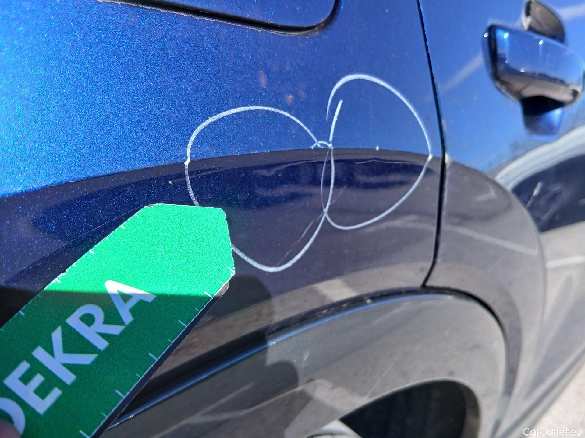  Audi  Q2 AUDI  / 2020 / 5P / todoterreno Advanced 35 TDI 110kW quattro S tronic #37