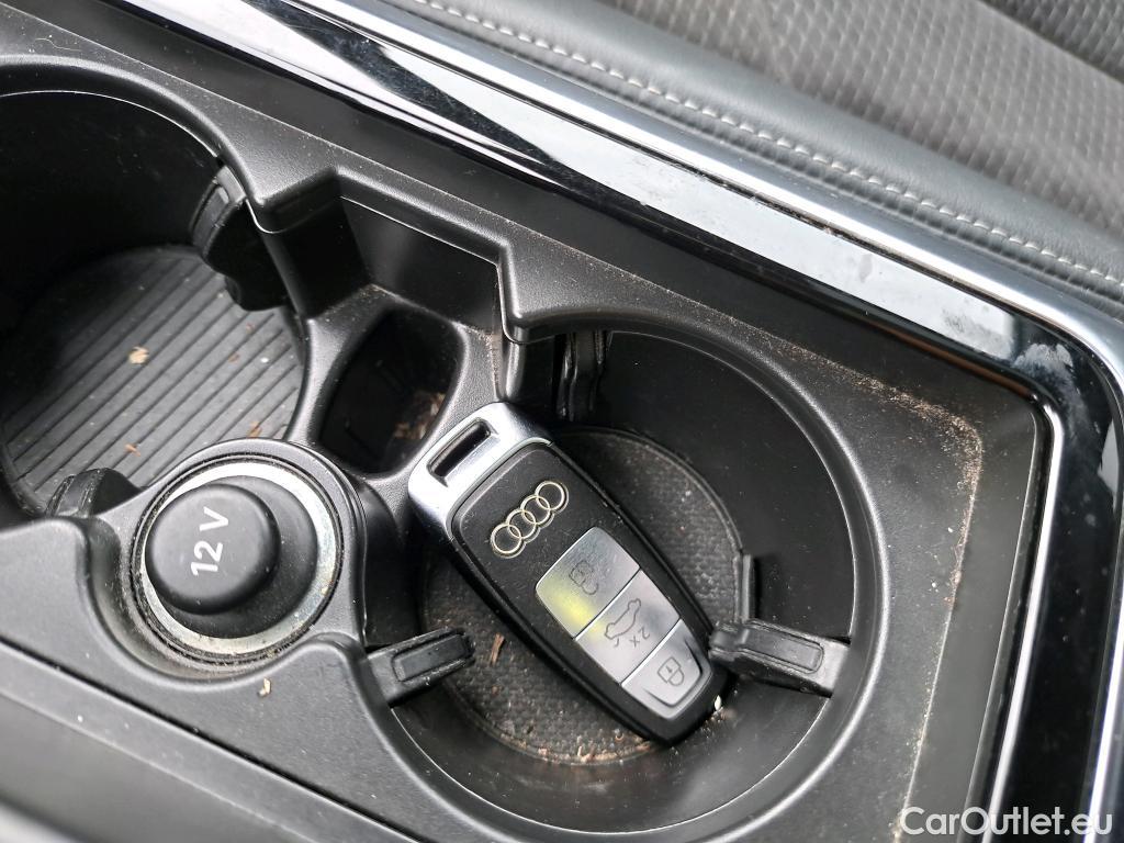  Audi  Q7 AUDI  / 2019 / 5P / todoterreno S line 55 TFSIe 280kW(381CV) quattro tip #2