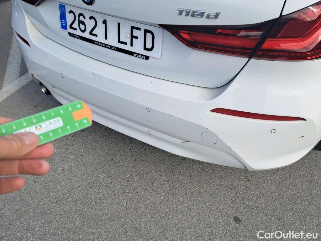  Bmw  Serie 1 BMW  / 2019 / 5P / berlina con portón 116d #23