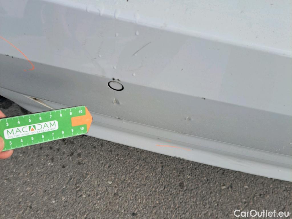  Bmw  Serie 1 BMW  / 2019 / 5P / berlina con portón 116d #24